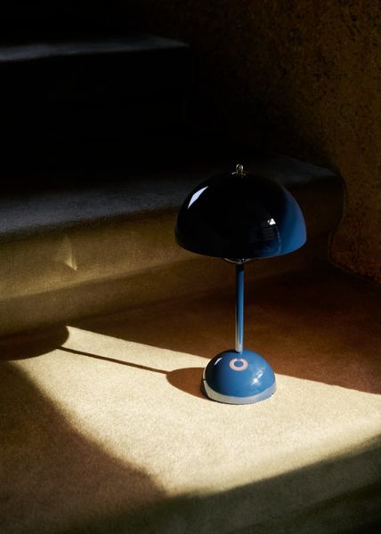 &tradition Flowerpot VP9 Oppladbar Bordlampe Steel Blue